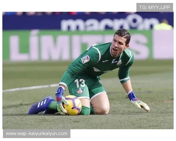 索里亚神扑难救主,赫塔菲门将成比赛亮点