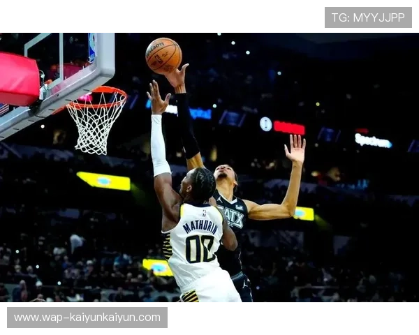 文班亚马达成生涯500次盖帽，历史第二年轻成就